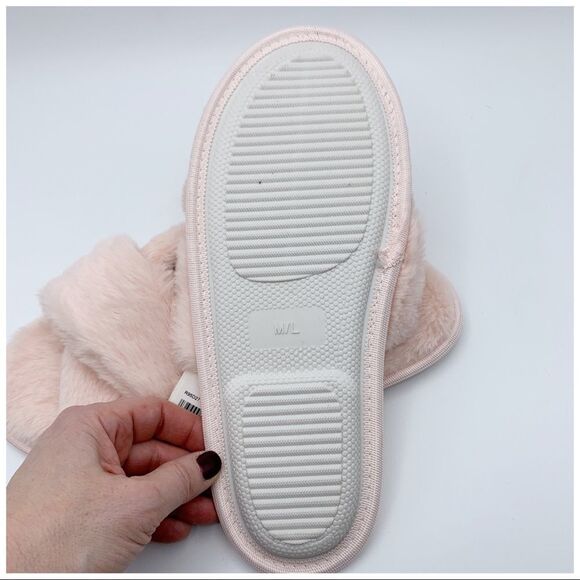 SPLENDID Pink Fluffy Crisscross Peep Toe‎ Slippers M/L NWT - Picture 8 of 11